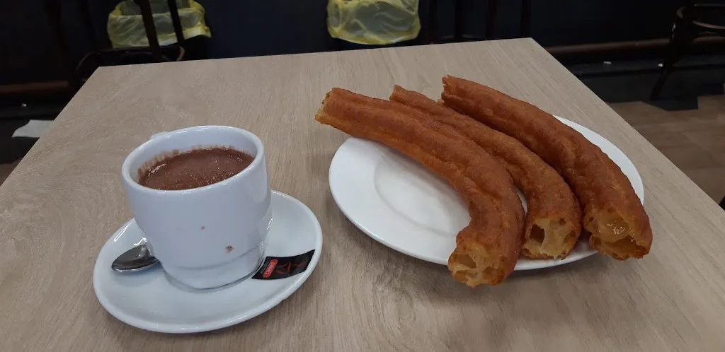 Churrería y Bar La Antigua Nacional restaurant in Tarancón