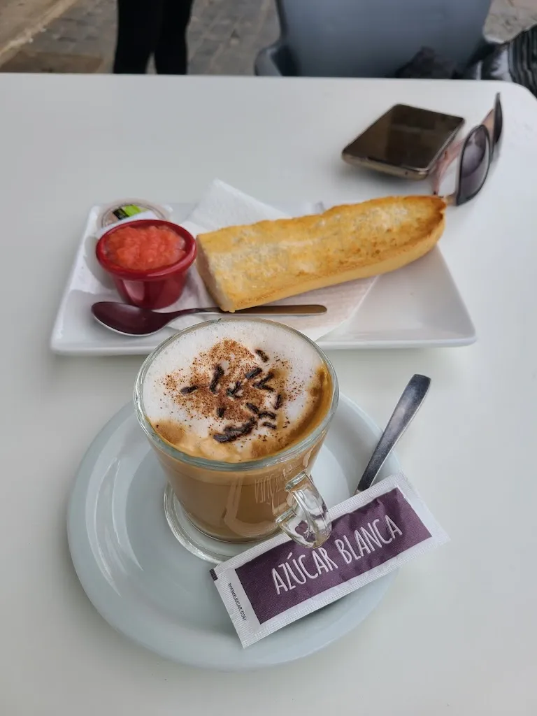 Eli _Ciosa_CERVECERÍA CAFETERÍA ENTRE ARCOS_Tarazona de la Mancha_review