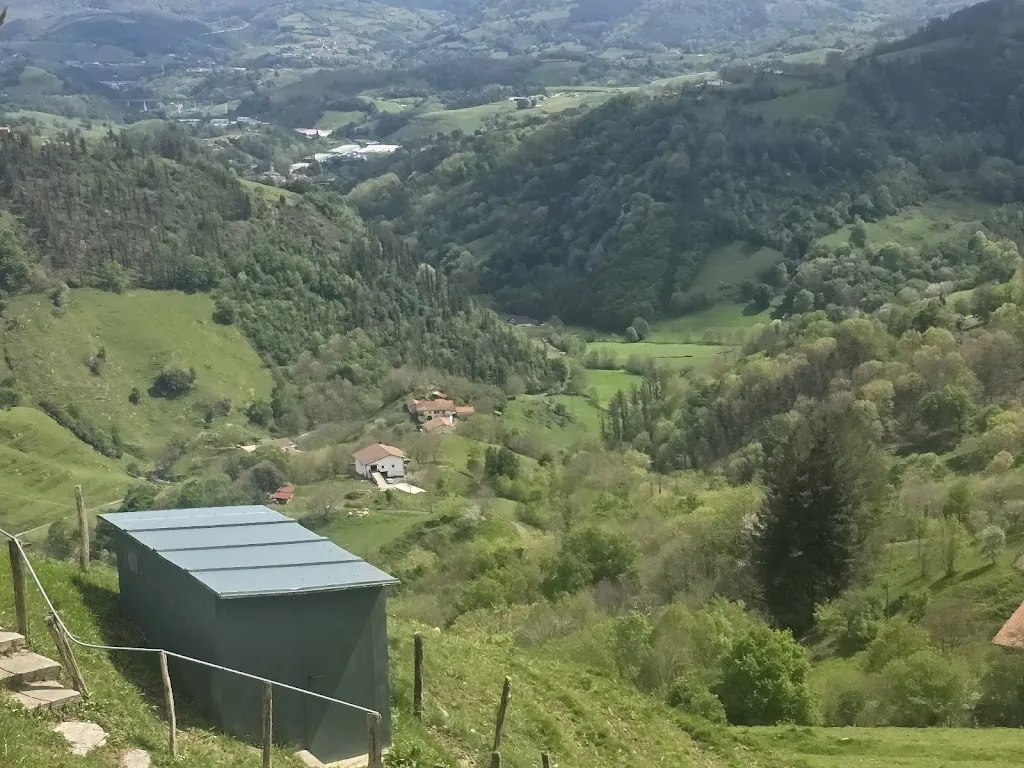 Izurtzu Erretegia_Asteasu_slider_image_2