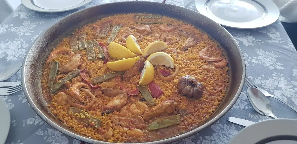 Joan Cornudella FinquesCor_Bar Los Cazadores_Tarazona de la Mancha_review