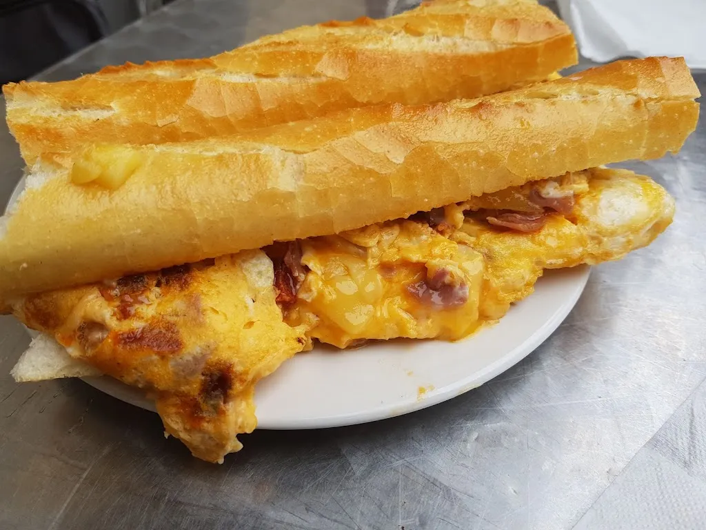 Bar Irrintzi restaurant in Andoain