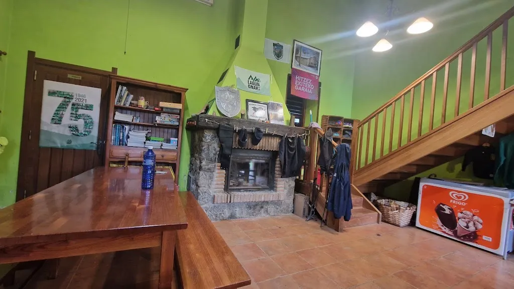 Xoxote aterpea restaurant in Azpeitia