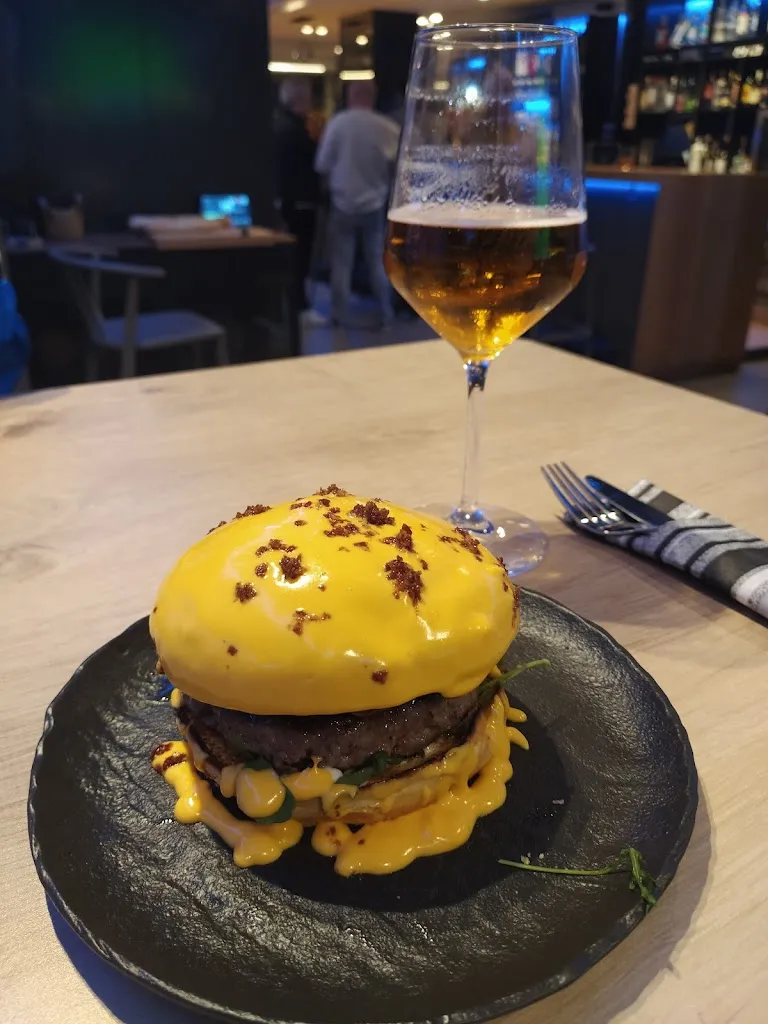 Jon Garmendia_Gure Leku_Astigarraga_review