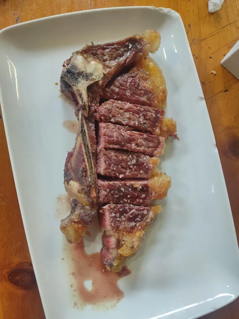 Maialen Gorricho_Rezola_Astigarraga_review