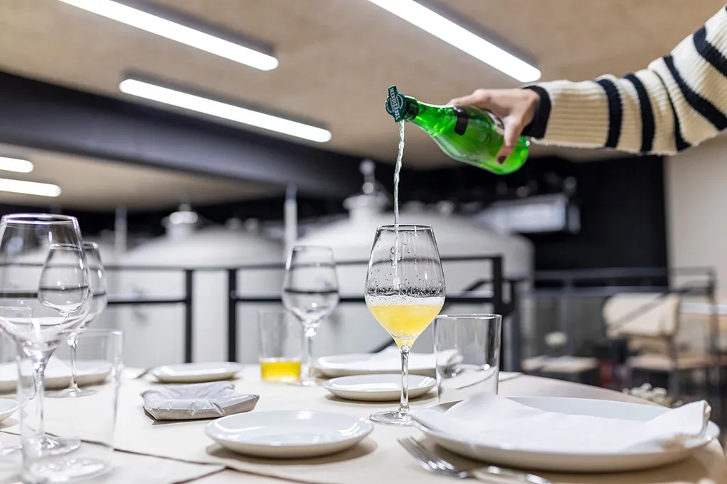 Mendizabal Sagardotegia restaurant in Astigarraga