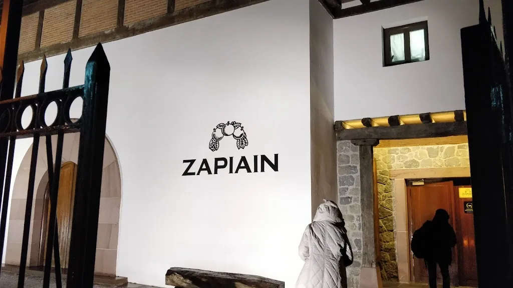 Emanuel Rosenzweig_Zapiain_Astigarraga_review