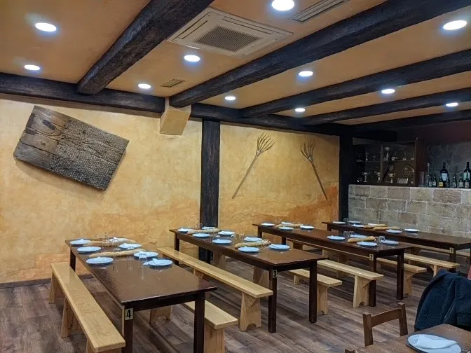 Astigarragako Sarasola Sagardotegia restaurant in Astigarraga