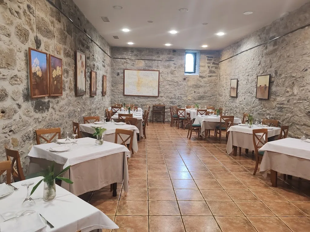 Joseba Jatetxea restaurant in Azkoitia