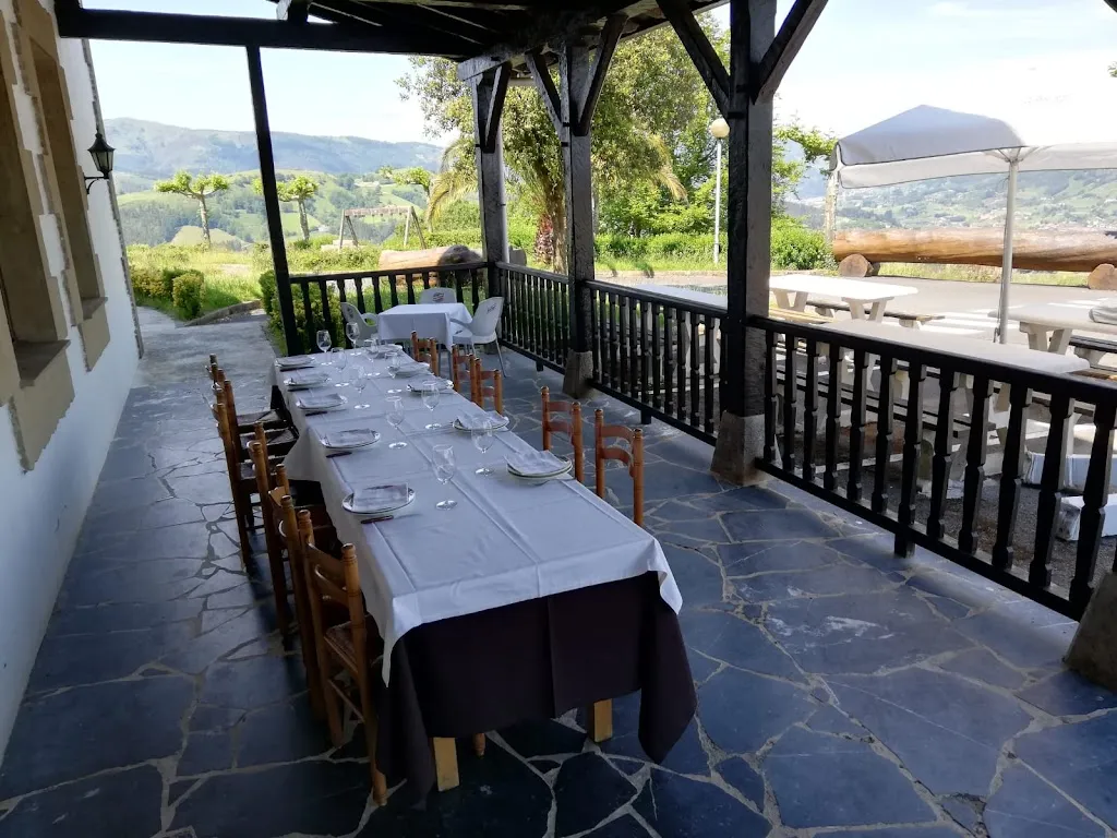 Añota Tolare Sagardotegia restaurant in Azkoitia