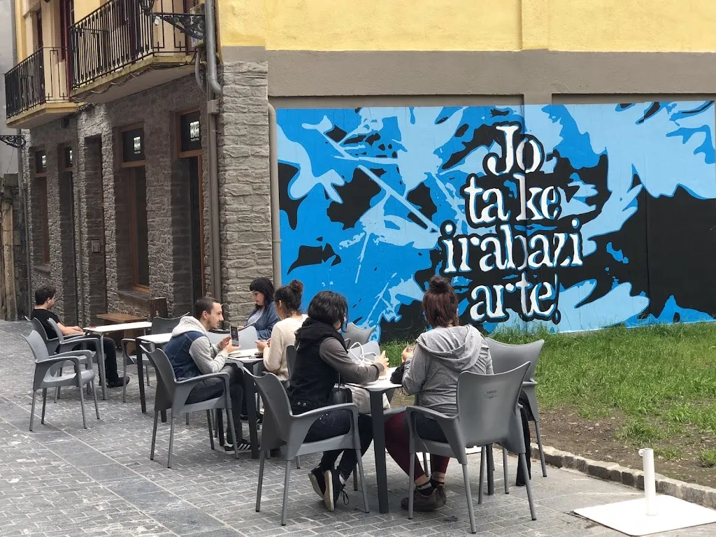 Irati Taberna Topalekua_Arrasate/Mondragón_slider_image_1