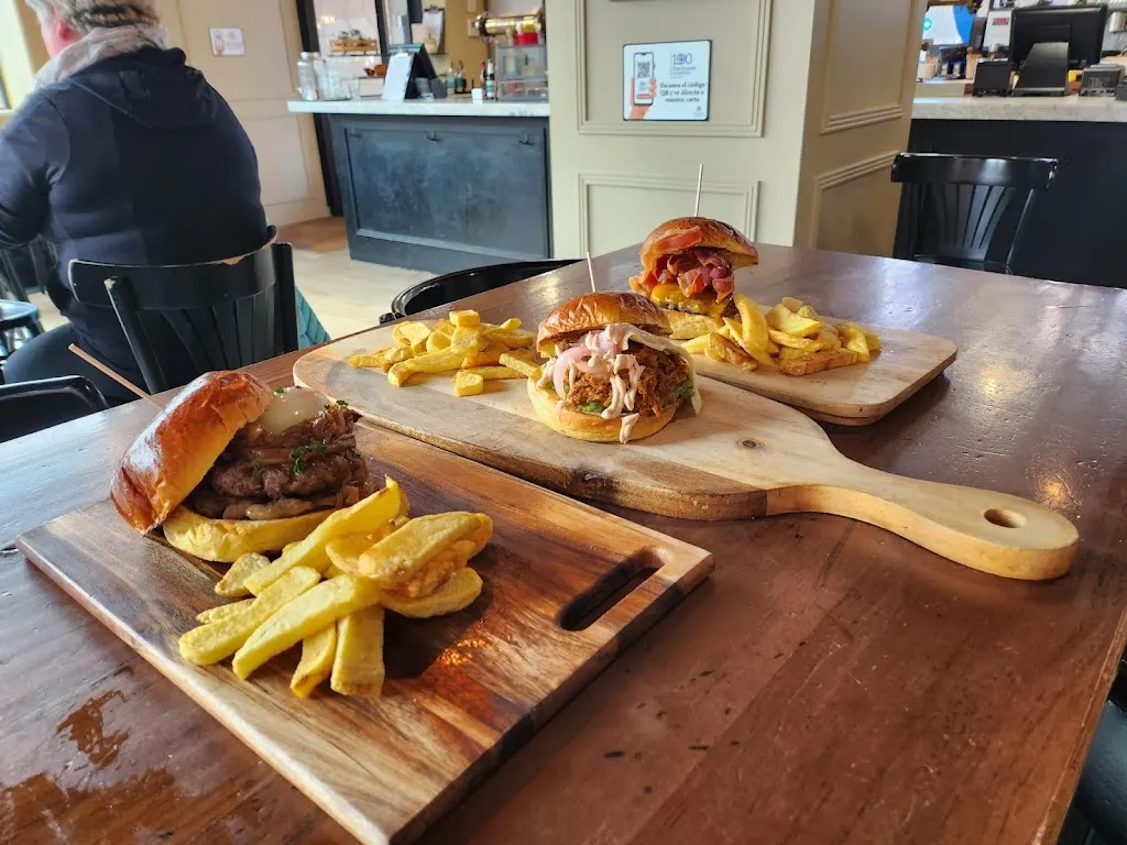 1990 Gastroteka Arrasate_Arrasate/Mondragón_slider_image_3