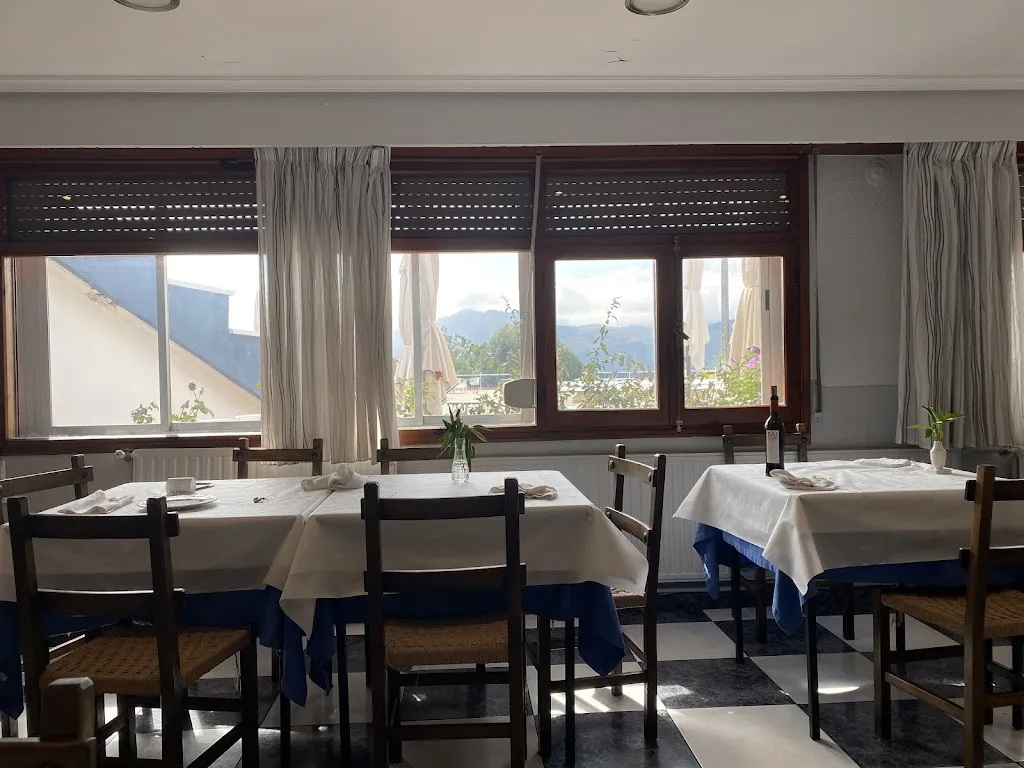 Uxarte jatetxe eta pentsioa_Arrasate/Mondragón_slider_image_3