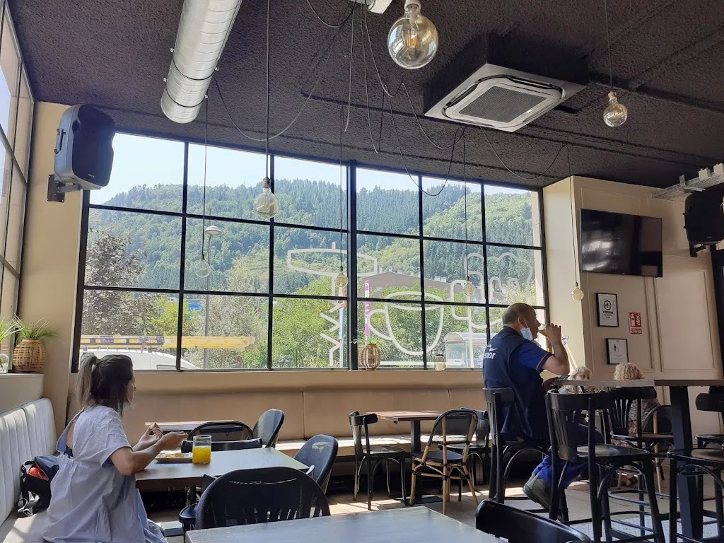 1990 Jatetxea Arrasate_Arrasate/Mondragón_slider_image_1