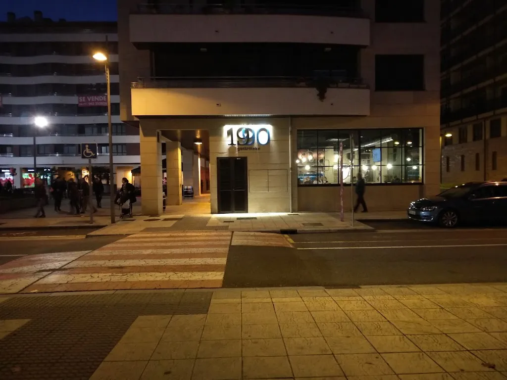 1990 Jatetxea Arrasate_Arrasate/Mondragón_slider_image_3