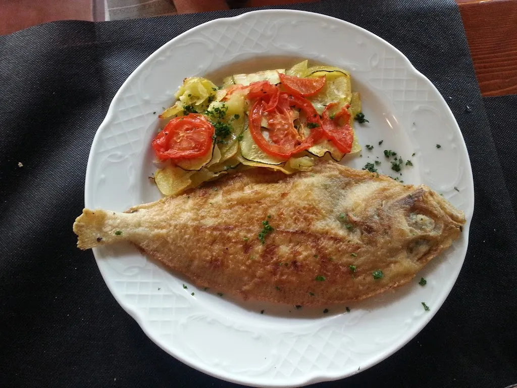 Kiran More_LEABURUKO OSTATUA_Elduain_review