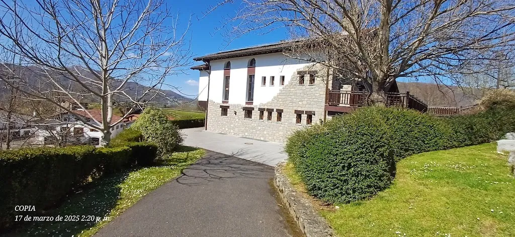 Joseba Lasa_LEABURUKO OSTATUA_Elduain_review