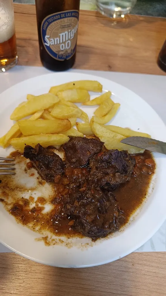 Pedro Negro_Cervecería - Restaurante Bustos_Baña A_review