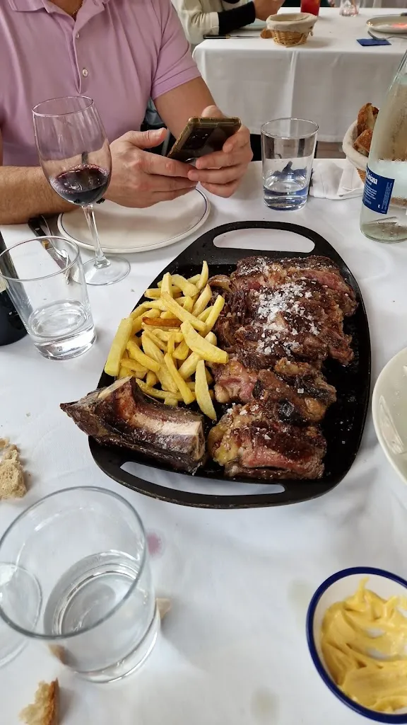 Vincent Le Hellard_Larrauri_Errezil_review