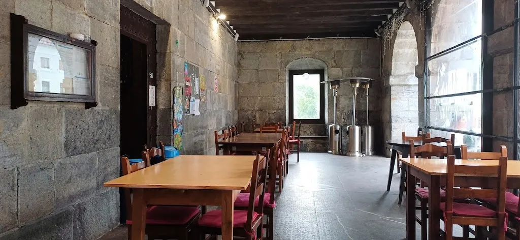 Joseba Lasa_Ostatu Hernialde_Hernialde_review