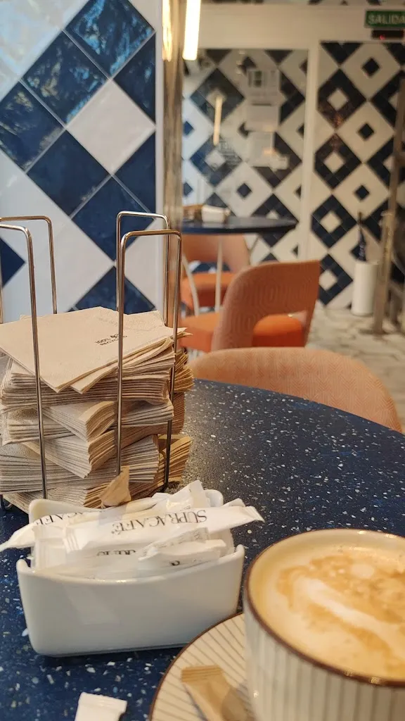 La Barra de la Bientirada Juan Bravo_Ibarra_slider_image_2