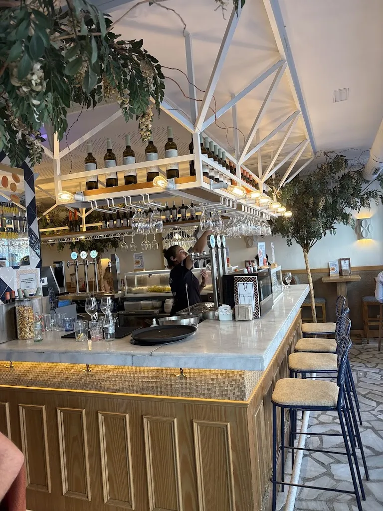 La Barra de la Bientirada Juan Bravo_Ibarra_slider_image_3