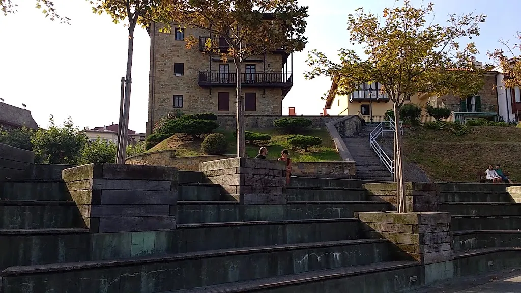 Getaka_Getaria_slider_image_2