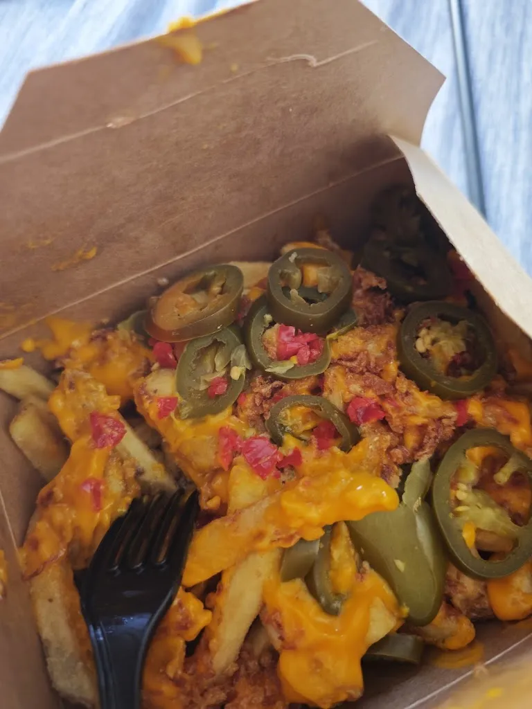 Hillary Neilson_Halal Friends Burgers & Milkshakes_Baña A_review