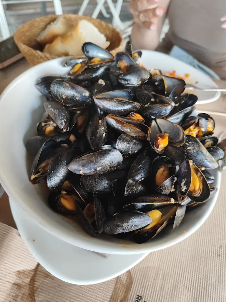 Filip Petrović_TAMER TABERNA_Hernani_review