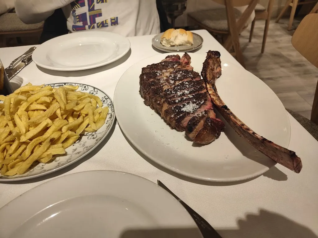 Melisa Gadingan Orpilla_La Leñera_Hernani_review