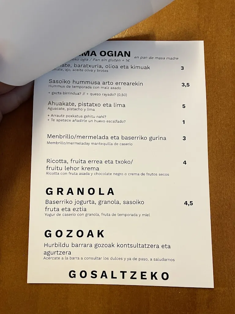 Menü_KUIA kafea - Specialty Coffee_Hernani_Bild_1