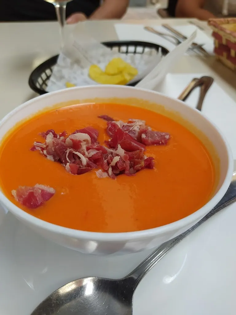 Menu_Restaurante Cafetería Nigola_Hernani_image_6