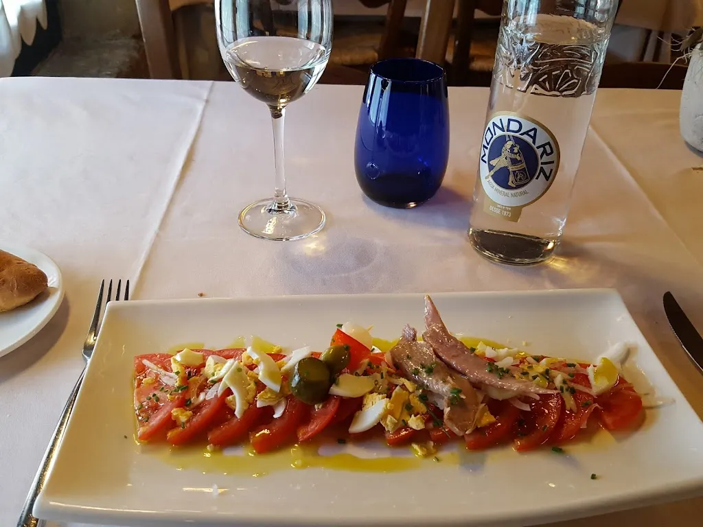 Manuel M_Abarka_Hondarribia_review