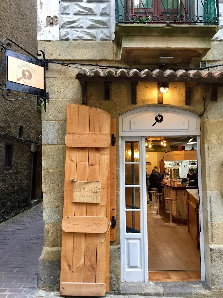 Tatapas Gastroteka restaurant in Hondarribia