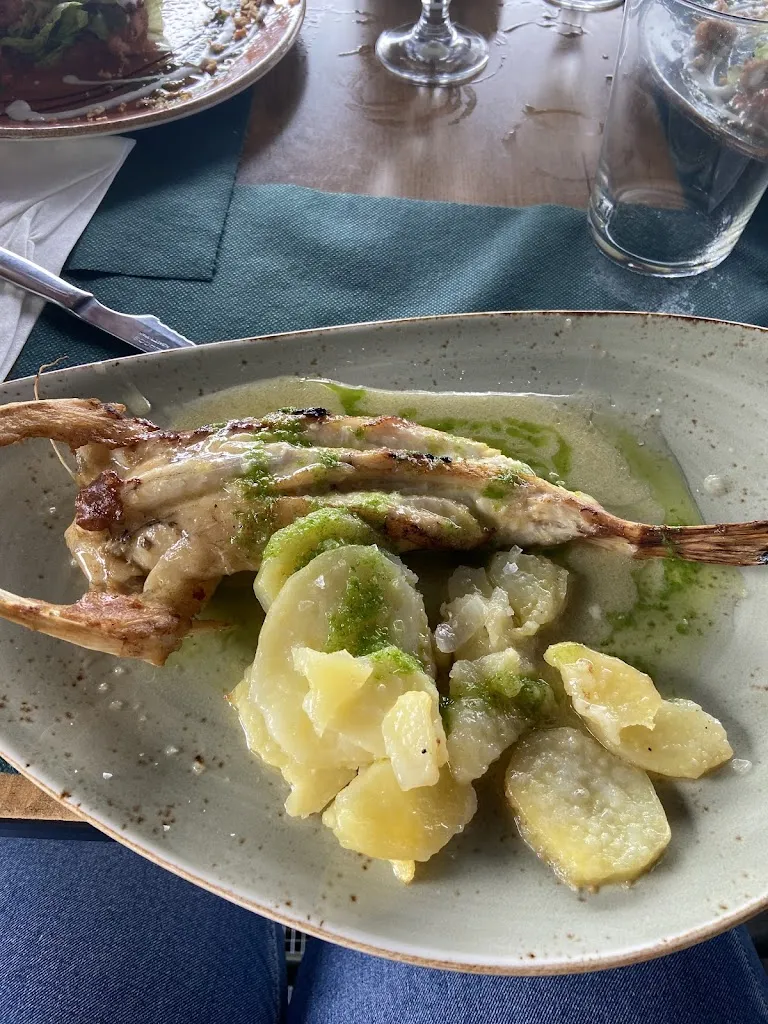 Karen Erhaighewu_Kai Zaharra_Hondarribia_review