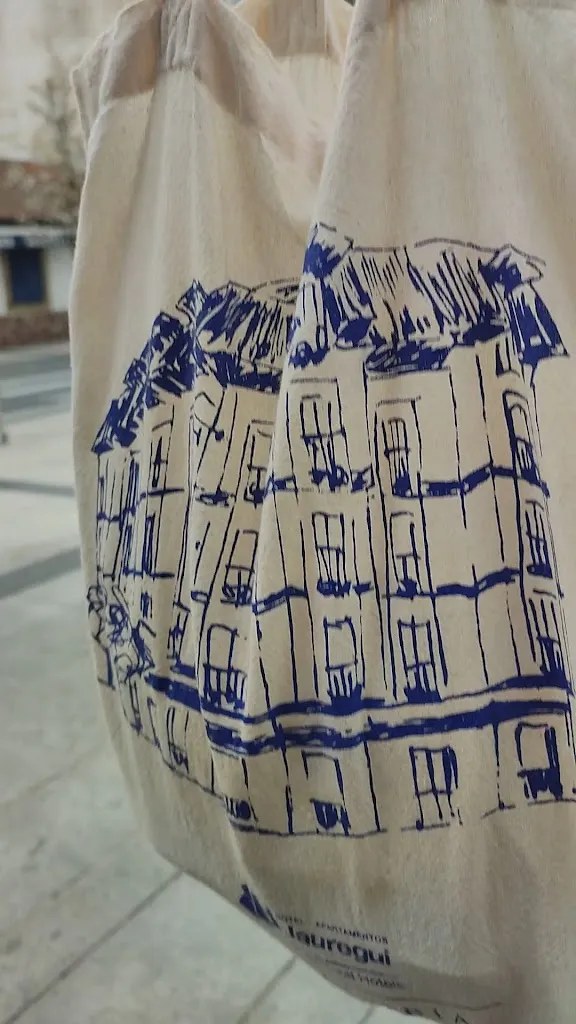 Palacios Yulia_Enbata_Hondarribia_review