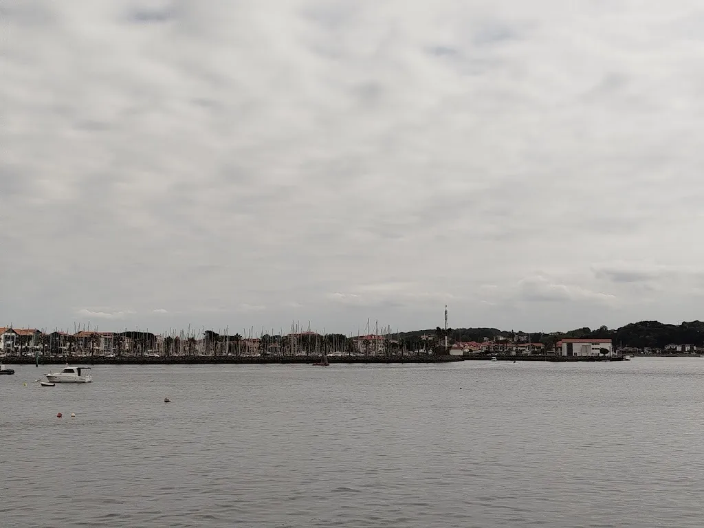 Effie Lazaridou_Cervecería Ortzadar_Hondarribia_review