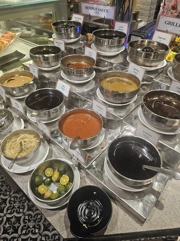 Jana Hernandez_Tong Yang | SM City Legazpi_Legazpi_recensione