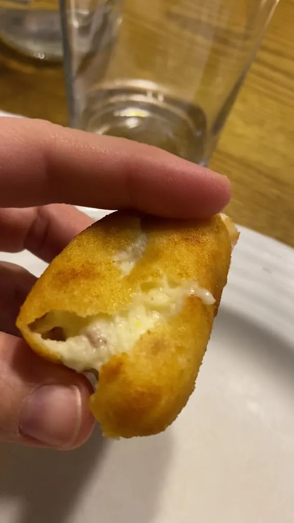 Yoana Martinez_Bartzelona Landetxea_Legorreta_review