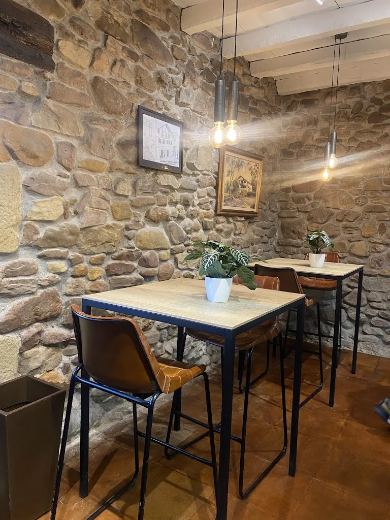 Bie Adawiyah_Ana Mari Erretegia_Irun_recensione