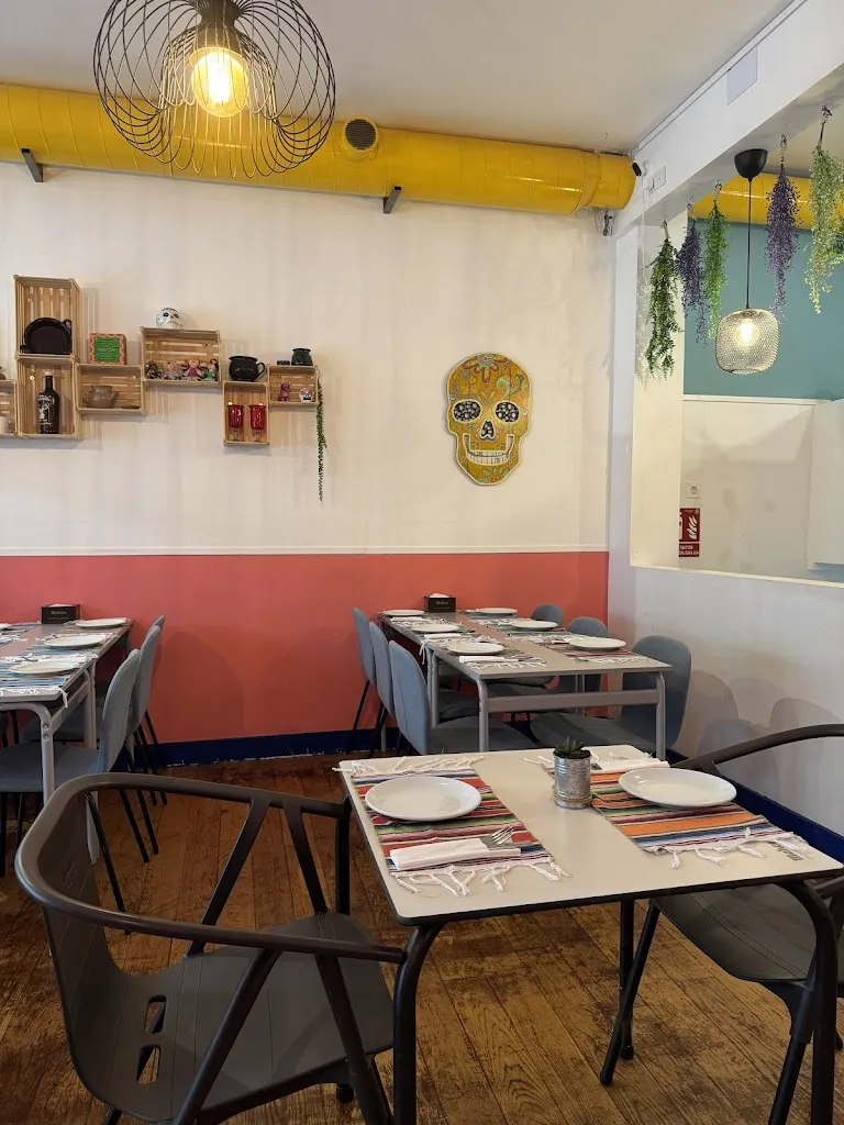 CILANTROPO Comida Mexicana restaurant in Irun