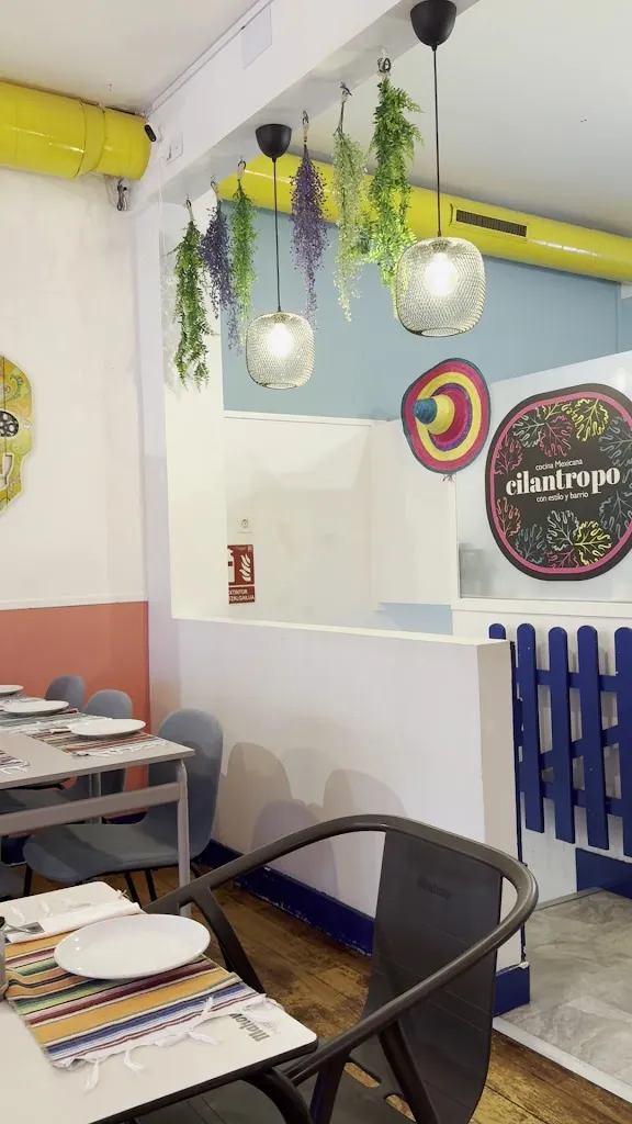 CILANTROPO Comida Mexicana_Irun_slider_image_2