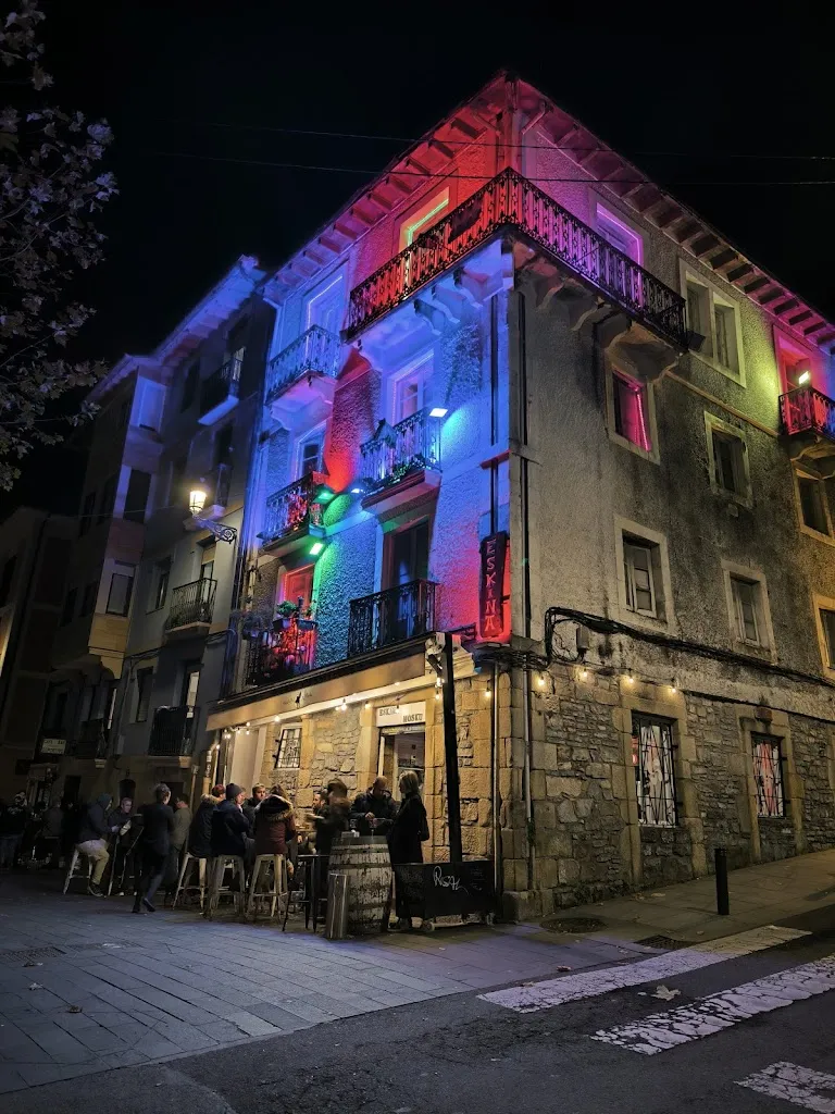 Eskina Mosku_Irun_slider_image_3