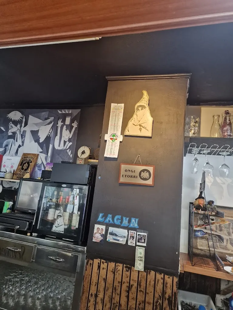 Algla_Larragane ostatua_Irun_review