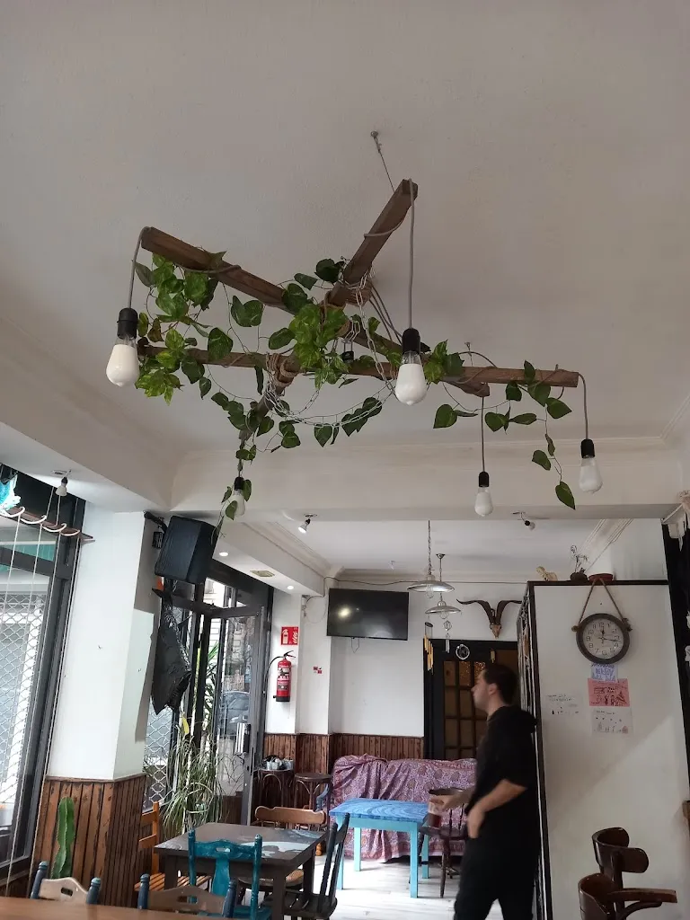 Make Martin_Larragane ostatua_Irun_review