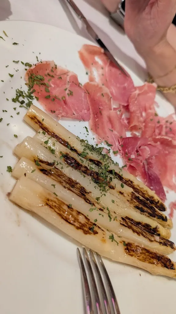 Maca Vely_Zura_Irun_review