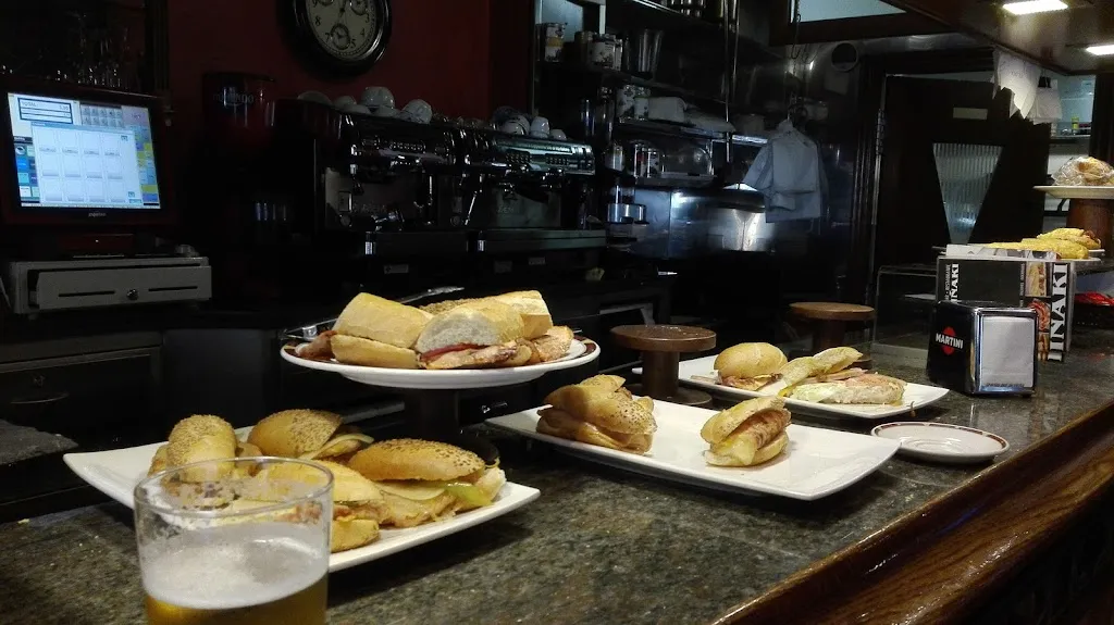 Iñaki Taberna Jatetxea. Irun_Irun_slider_image_3