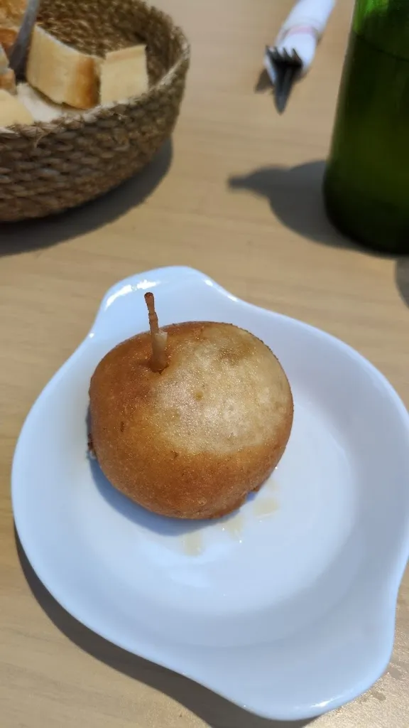 José Antonio Hernández Rubio_Elkorner Kafe-taberna_Errenteria_review