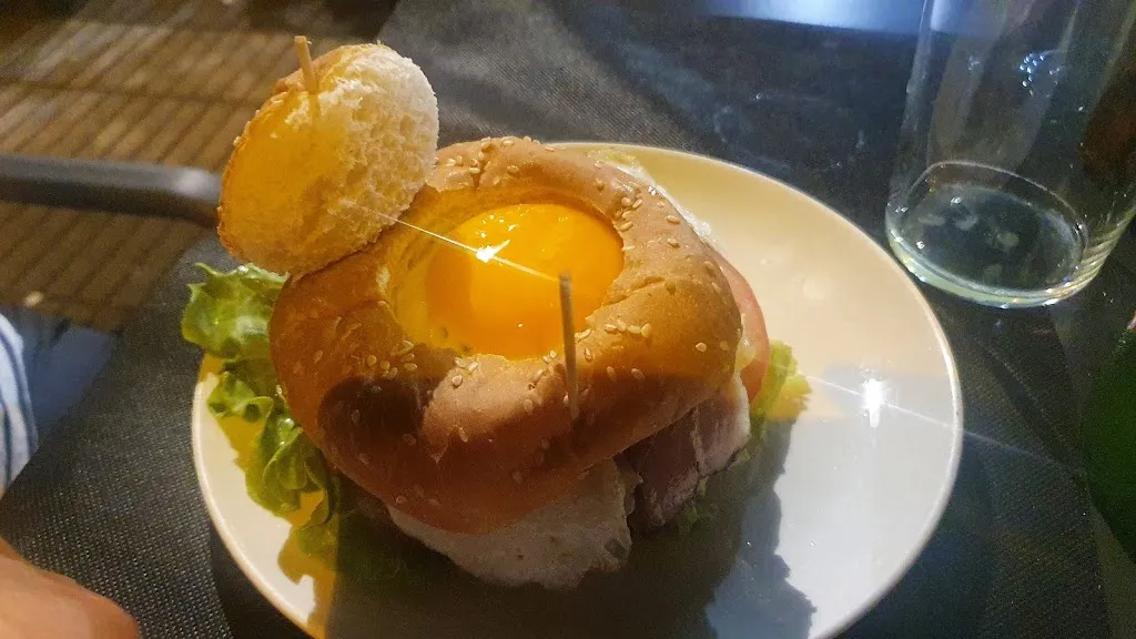 miguel javier Igea_Argi Kafe_Errenteria_review