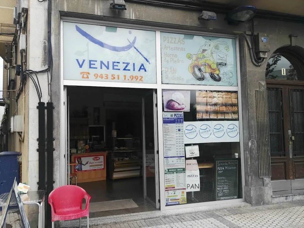 Venezia Pizza Errenteria restaurant in Errenteria