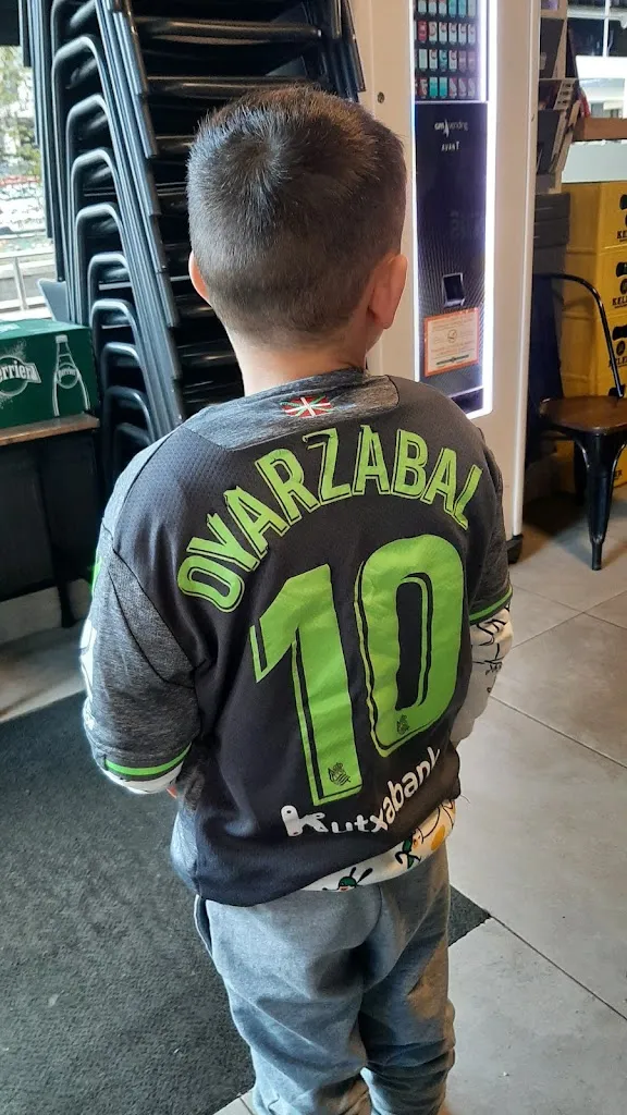 Alberto Hernandez Acosta_Bika taberna_Lasarte-Oria_review